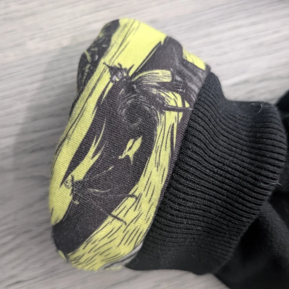 OH MY DISNEY! Nightmare Before Christmas Reversible crewneck Size XS Goth Unisex - Picture 7 of 10